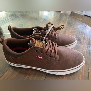 Levi Mens